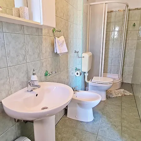 And Porat Stobreč