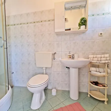 And Porat Guest house