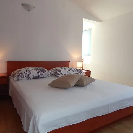 And Porat Stobreč